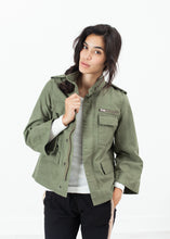 Cargar imagen en el visor de la galería, Big Army Jacket in Olive
