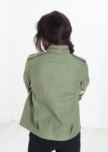 Cargar imagen en el visor de la galería, Big Army Jacket in Olive