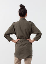 Cargar imagen en el visor de la galería, Belted Surplus Dress
