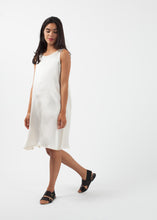 Cargar imagen en el visor de la galería, Bell Dress
